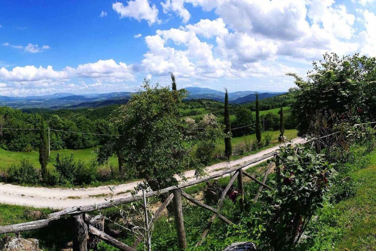 Agriturismo Montesalce Gubbio Buitenkant foto