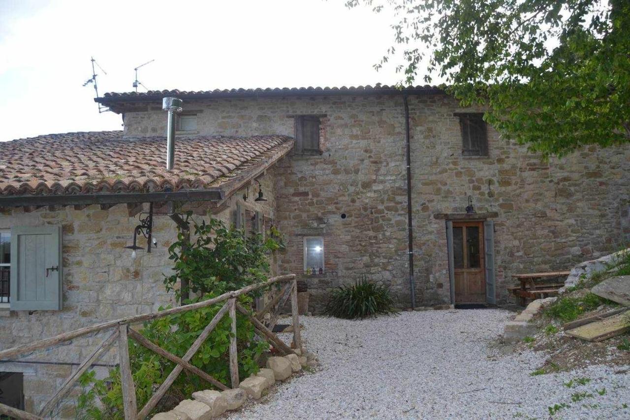 Agriturismo Montesalce Gubbio Buitenkant foto