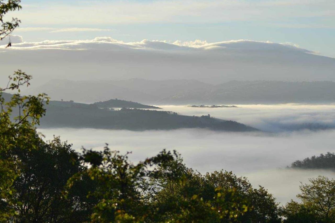 Agriturismo Montesalce Gubbio Buitenkant foto
