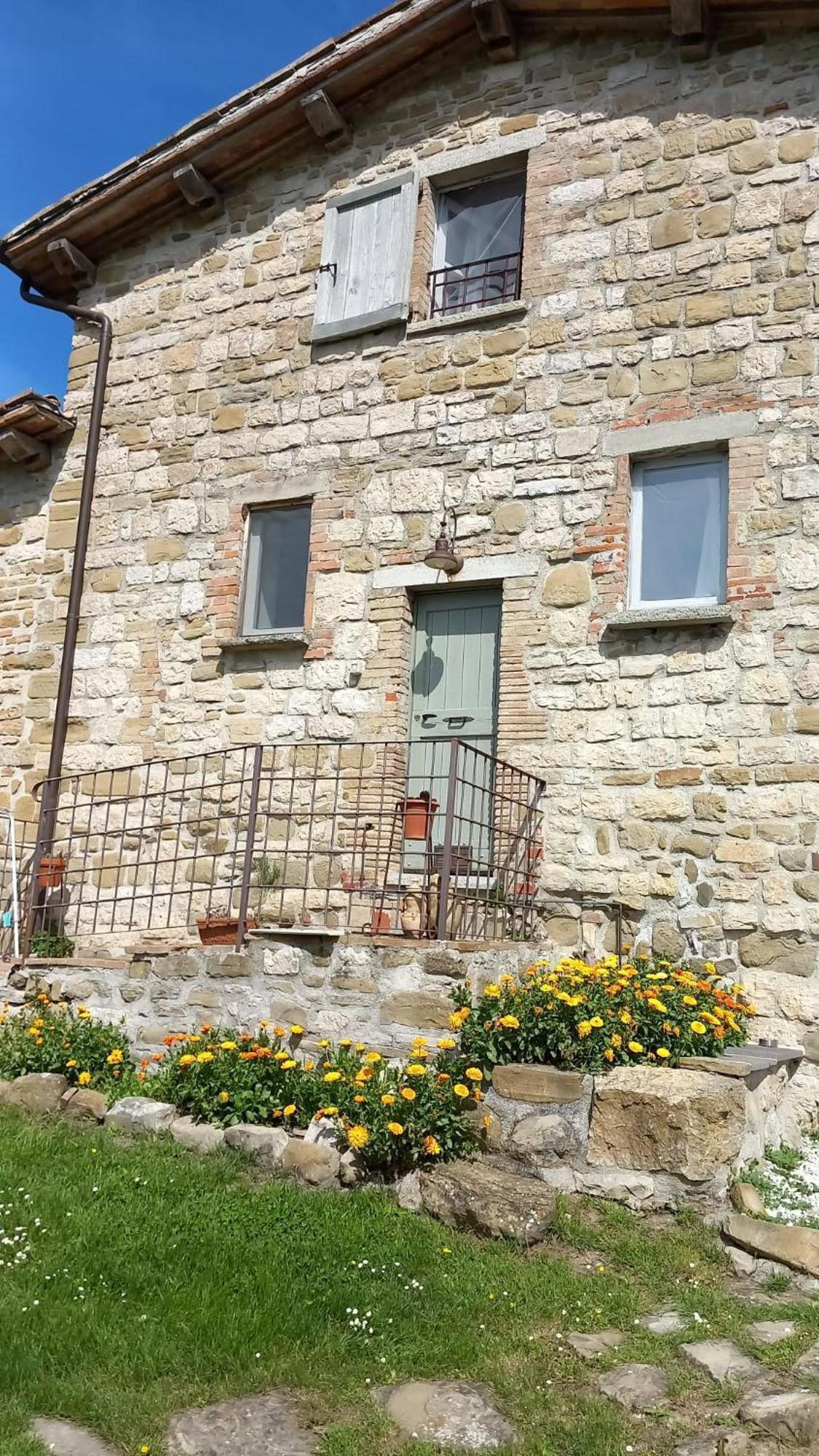 Agriturismo Montesalce Gubbio Buitenkant foto