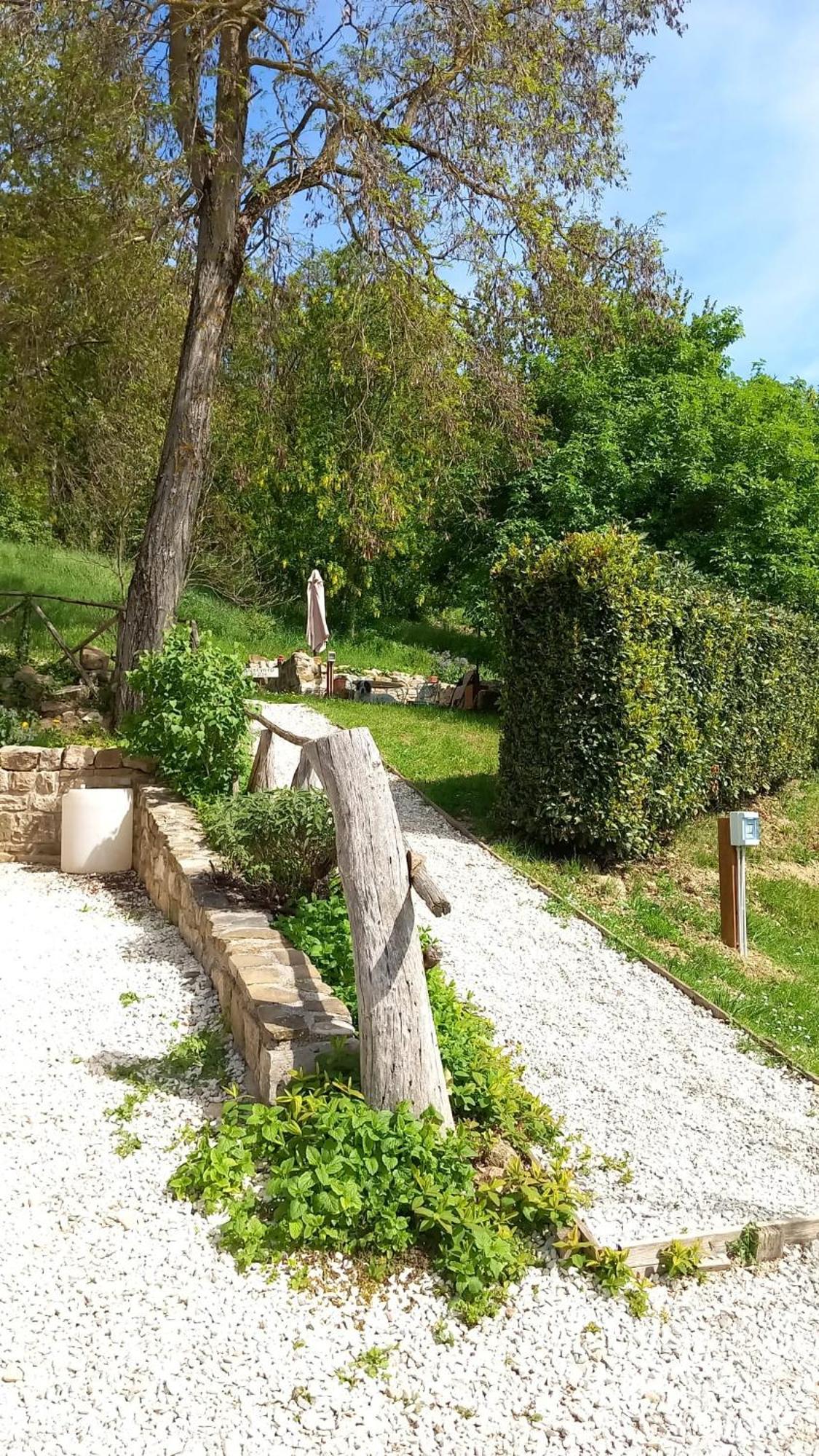 Agriturismo Montesalce Gubbio Buitenkant foto