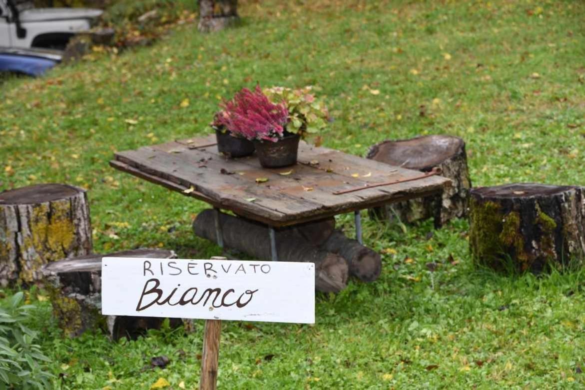 Agriturismo Montesalce Gubbio Buitenkant foto